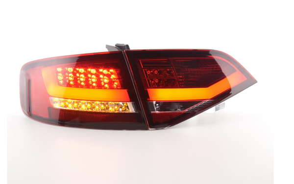 FK Paar LED-RÜCKLEUCHTEN Lightbar DRL Audi A4 B8 8K Limousine 07-11 rot S4 S-Line