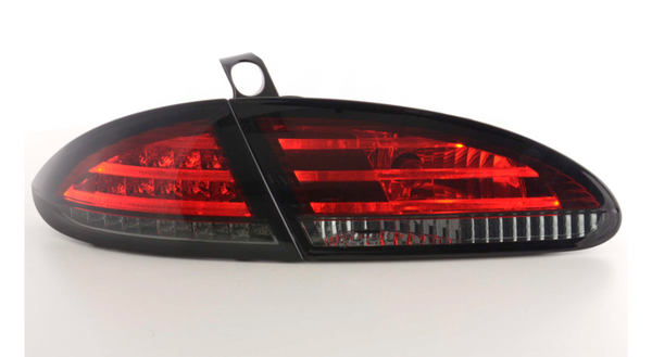 FK Paar LED-Rückleuchten Lightbar Seat Leon 2 MK2 1P BJ 05-09 Lightbar Black LHD