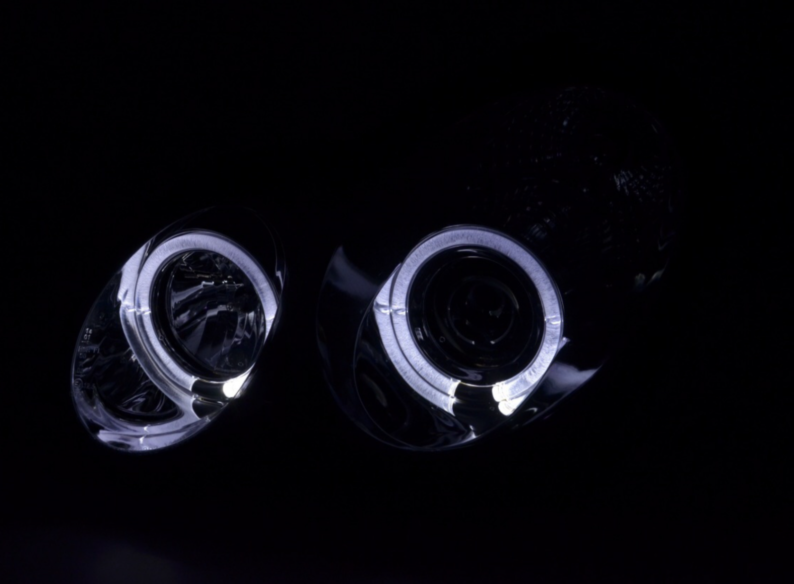 FK LED DRL Angel Eye Projector Headlight set Mercedes C-Class W203 00-07 RHD