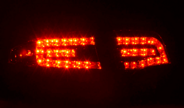 FK Set AUDI A4 8E Avant 04-07 LED RÜCKLICHTER DRL Lightbar RÜCKLICHTER Schwarz