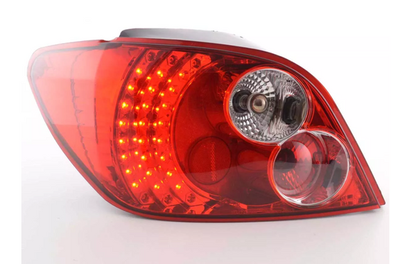 FK Automotive Paar LED-Lichtleiste DRL Rückleuchten Peugeot 307 Schrägheck 01–04 rot 