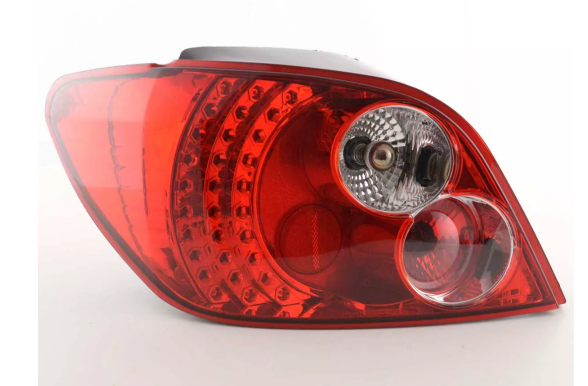 FK Automotive Paar LED-Lichtleiste DRL Rückleuchten Peugeot 307 Schrägheck 01–04 rot 